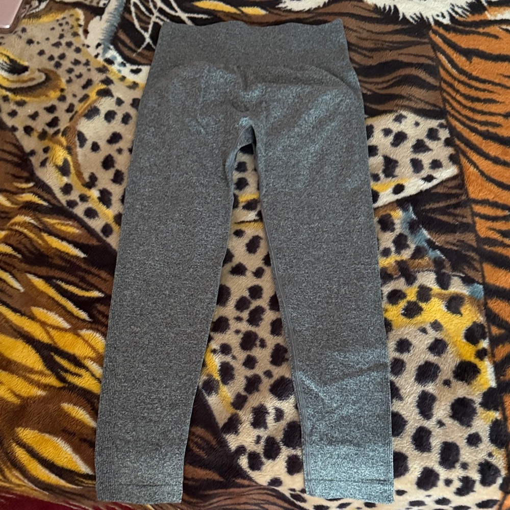 SHEIN Back Scrunch Workout Leggings - Never Worn